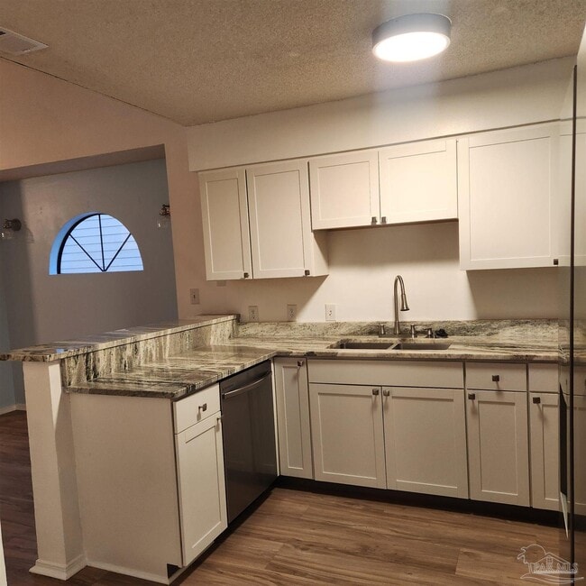 Building Photo - 5001 Grande Dr