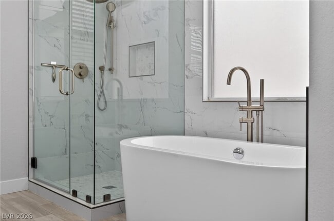 Building Photo - 405 Crater Ct