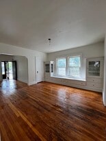 Building Photo - 2683 Hampshire Rd