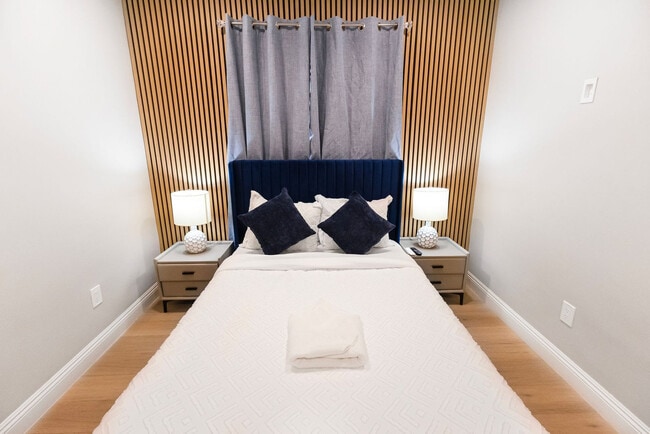 Building Photo - 6168 Cumberland St