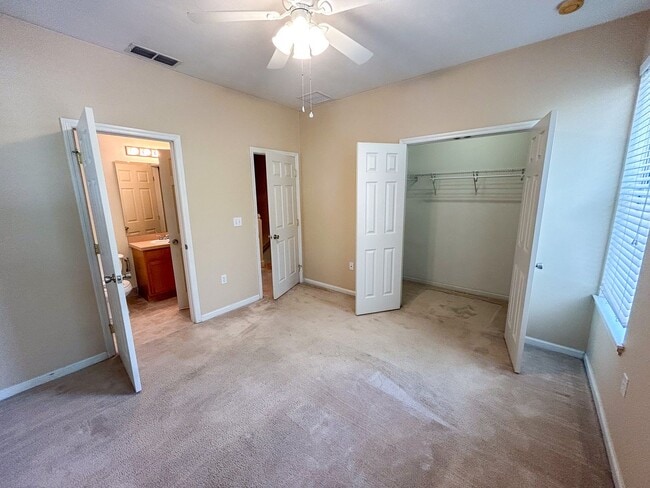 Building Photo - Garland #861