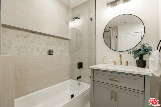 Building Photo - 7358 Paso Robles Ave