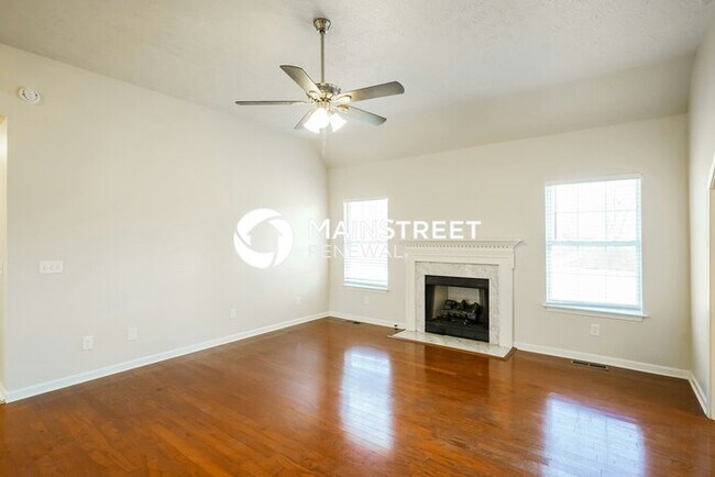 Building Photo - 4 Bedroom Pet-Friendly Home in GALLATIN, TN with Main Street Renewal