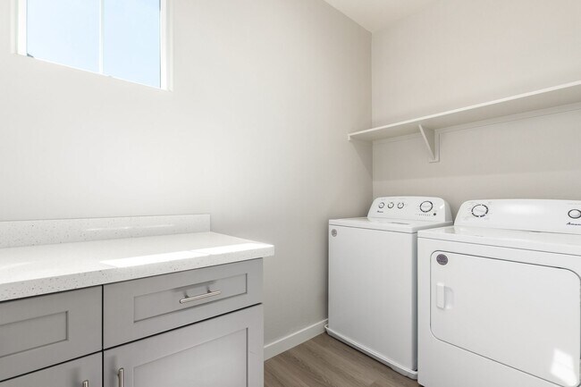 Building Photo - BEAUTIFUL PHOENIX HOME IN GATED COMMUNITY!