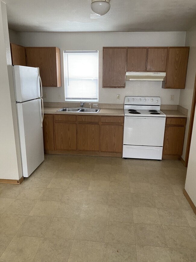 Building Photo - 374 Johnston