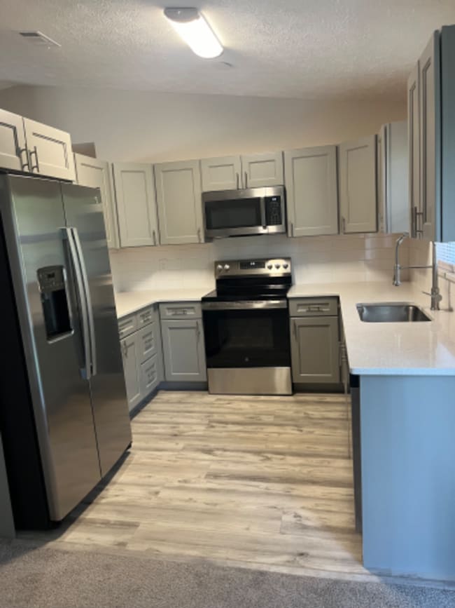 Building Photo - Updated 2/2 in Indian River Estates