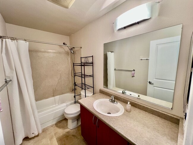 Building Photo - 1Bd/1Ba Lynnwood Condo