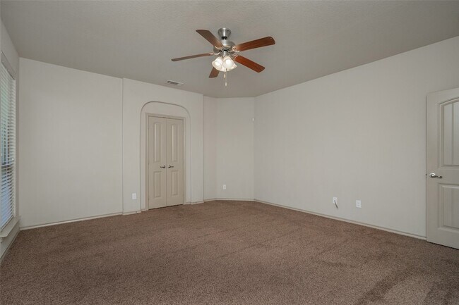 Building Photo - 1437 Castlegar Ln