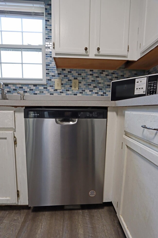 Building Photo - 4862 Roger Allen Ct