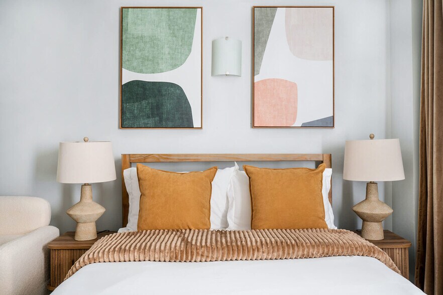 Building Photo - 240 W 73rd St