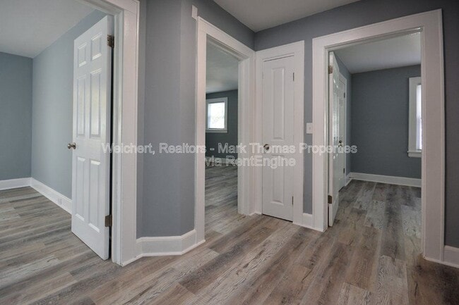 Building Photo - 216 N Guthrie Ave