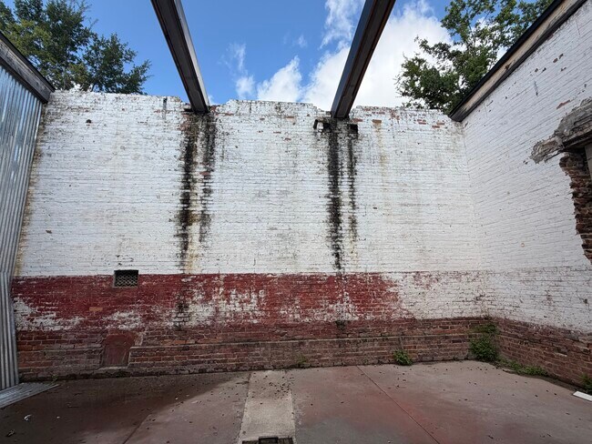 Building Photo - The Warehouse At Calhoun - RESIDENTIAL