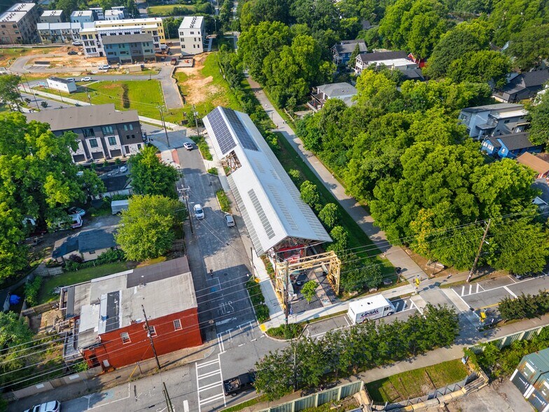 Building Photo - 131 Kirkwood Ave SE