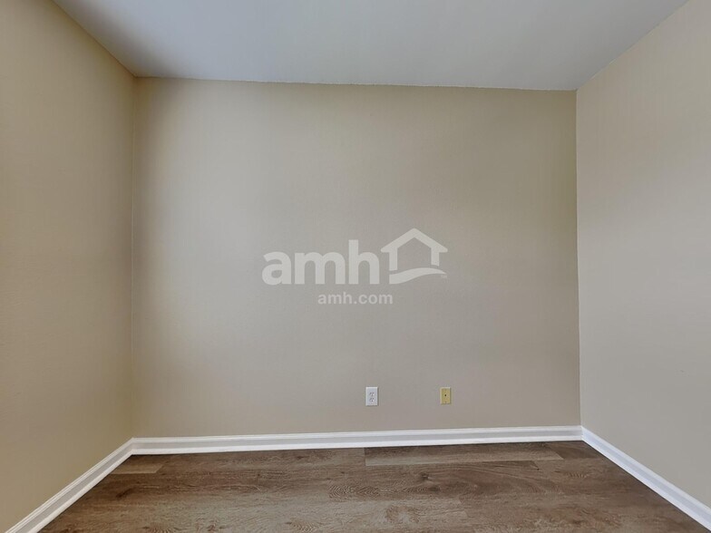 Building Photo - 109 Rivermarsh Dr