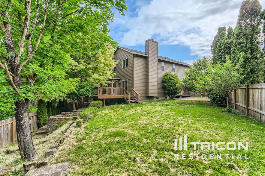Building Photo - 16019 SW Hawk Ct
