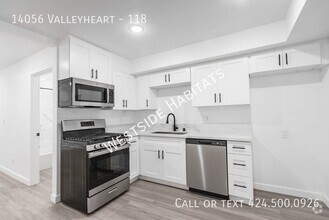 Building Photo - 14056 Valleyheart Dr