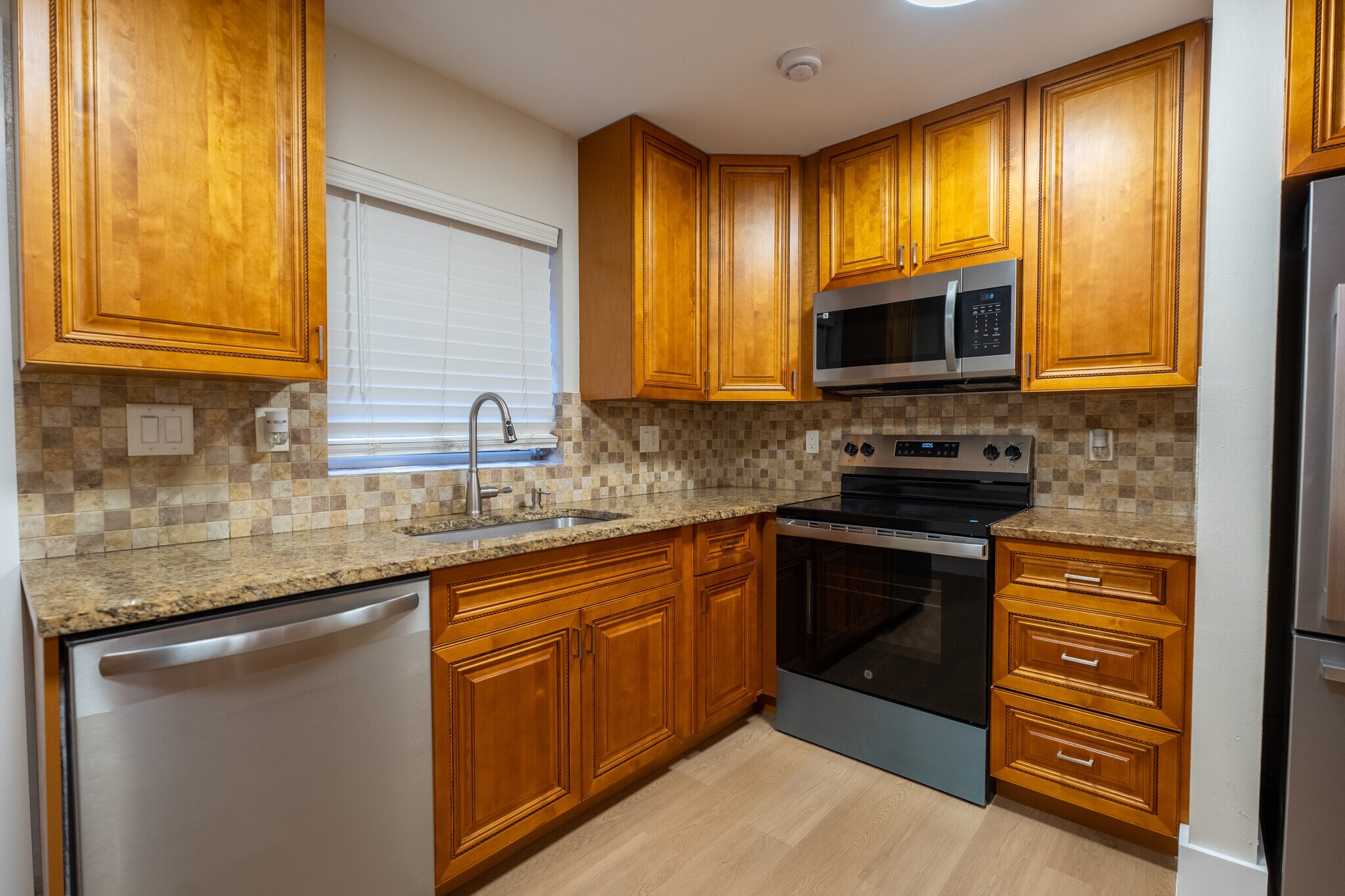 Building Photo - 10911 NW 45th St