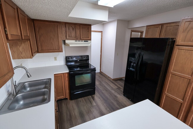 Building Photo - 5500 S 31st St