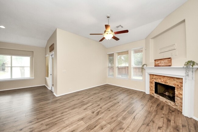 Building Photo - 6003 Baileys Run Ln