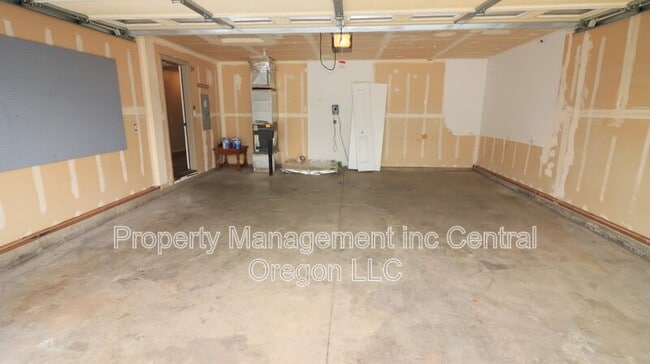 Building Photo - 16489 Riley Dr