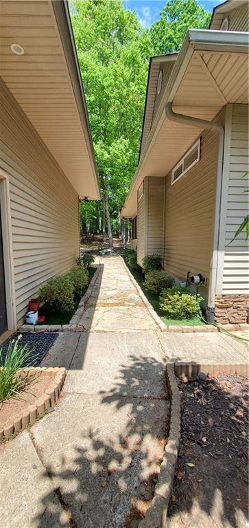 Building Photo - 225 Silver Birch Ct