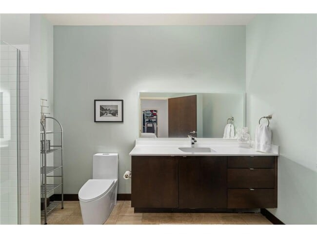 Building Photo - 618 N Washington Ave