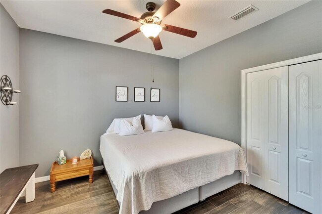 Building Photo - 12802 Cattail Shore Ln