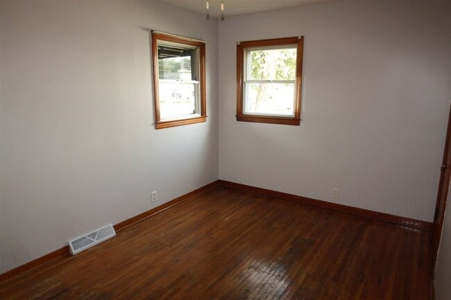 Building Photo - 1252 Ackermant St