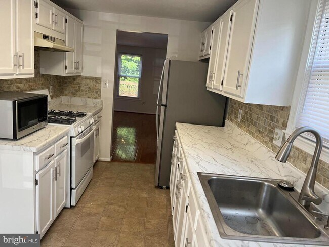 Building Photo - 14428 Black Horse Ct