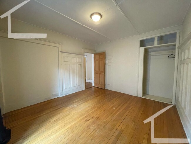 Building Photo - Spacious four bed two bathroom in Allston