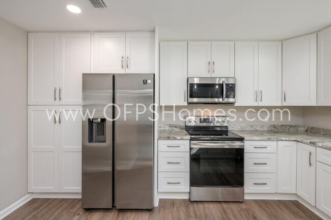 Building Photo - 606 Ironwood Dr