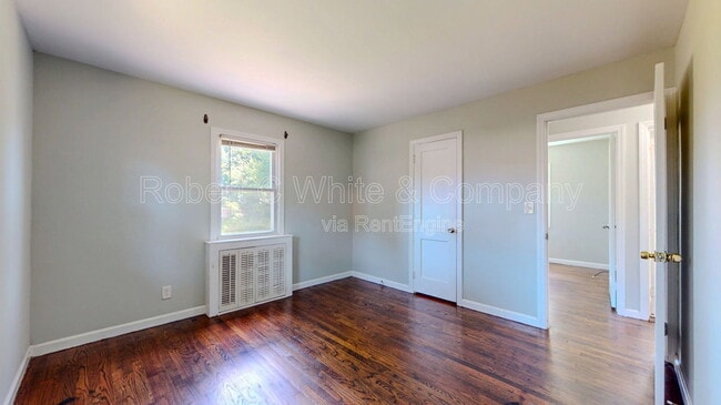 Building Photo - 677 Garfield Ave