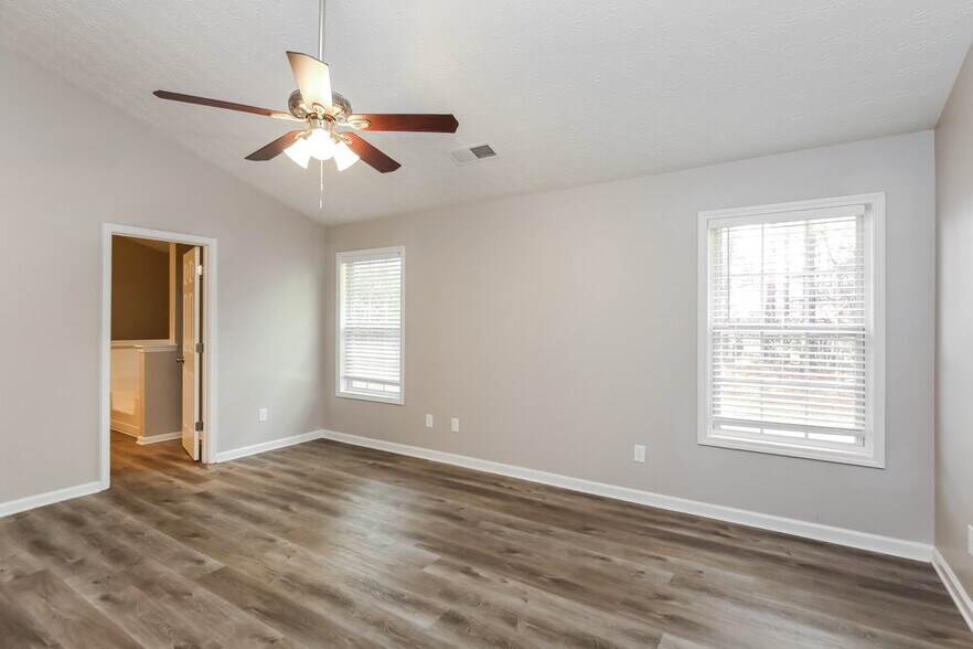 Building Photo - 1292 Poison Oak Ct SE