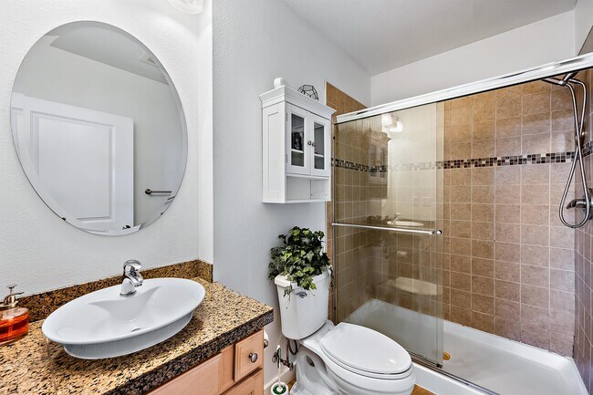 Building Photo - 1441 Central St