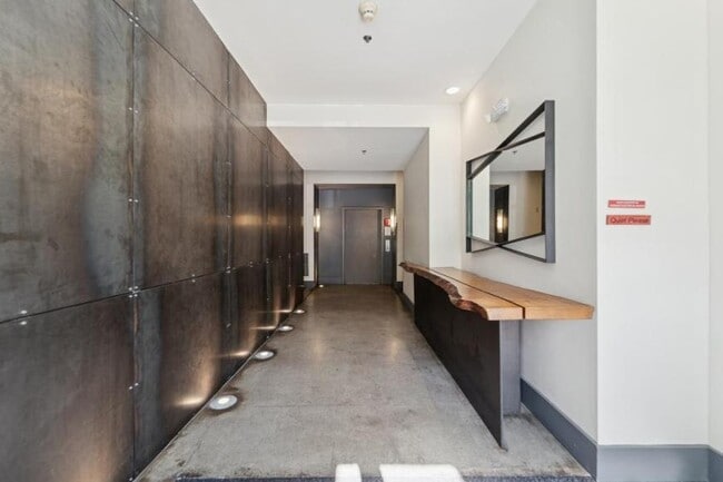 Building Photo - 0 bedroom in Seattle WA 98122