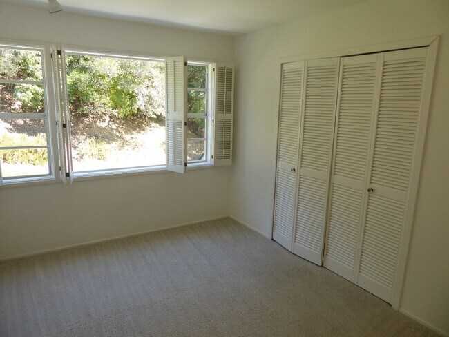 Building Photo - SPACIOUS AND SECLUDED THREE BED / TWO BATH...