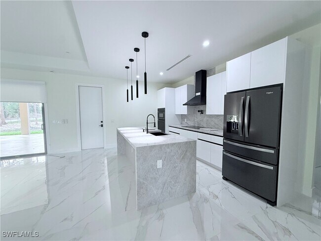 Building Photo - 1821 Desoto Blvd N