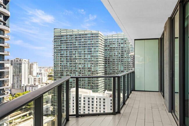 Building Photo - 1300 S Miami Ave