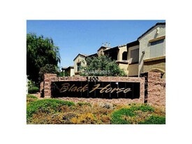 Building Photo - 3400 Cabana Dr