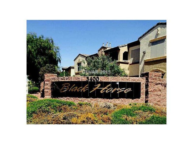 Primary Photo - 3400 Cabana Dr
