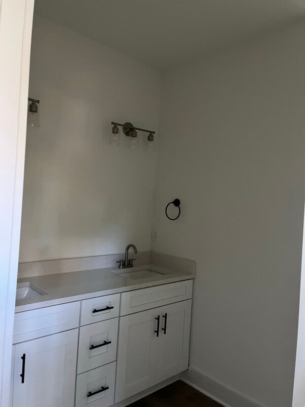 Building Photo - 432 Bluegrass Ave