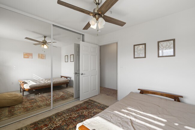 Building Photo - 51 Kihalani St