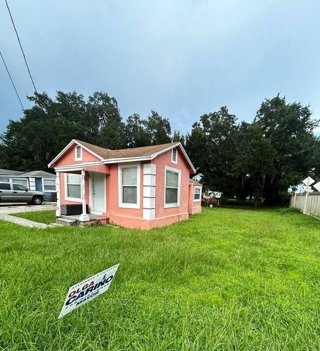 Building Photo - 601 N Emory Ave