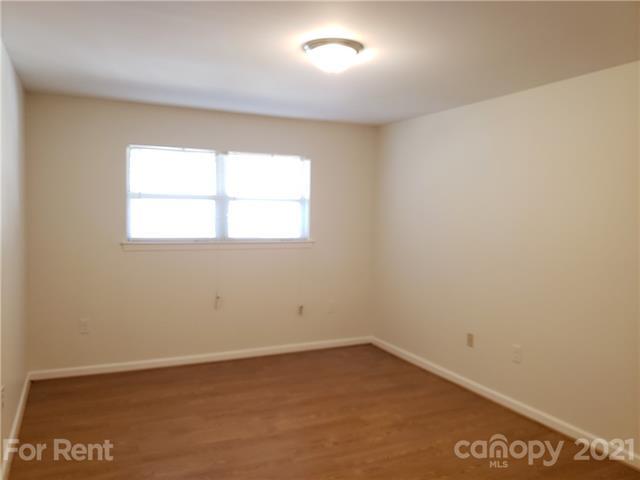 Building Photo - 1812 The Plaza