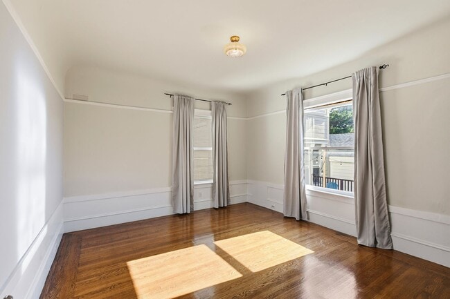 Building Photo - 380 29th St