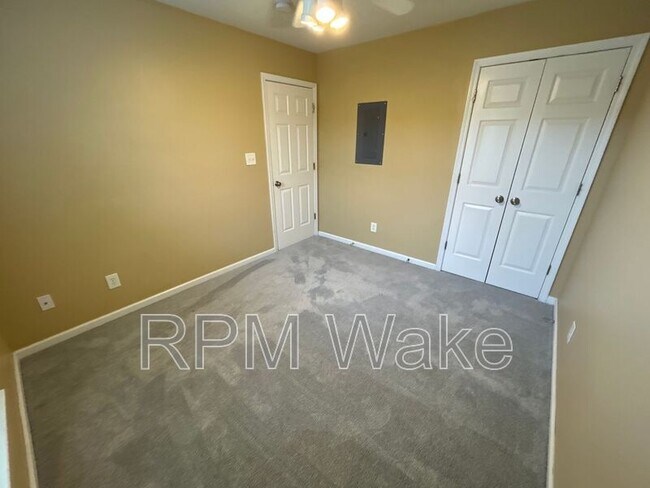 Building Photo - 8307 Glenwood Springs Ct