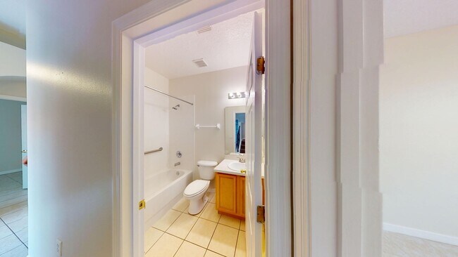 Building Photo - 4BR/4BA - POOL HOME     Calabay Park at To...