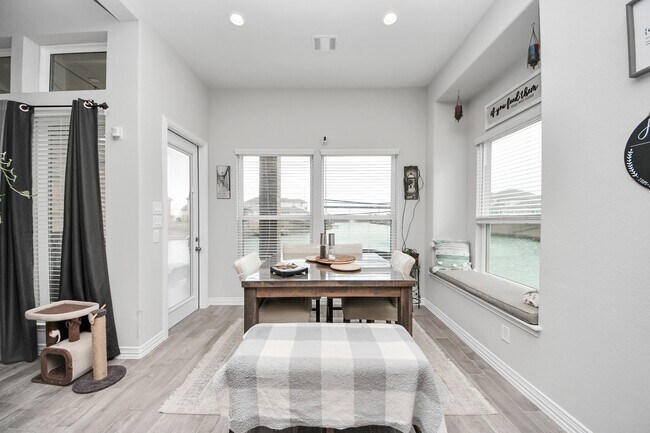 Building Photo - 3902 Cantone Grotto Ct