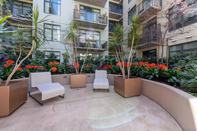 Building Photo - 1050 Island Ave