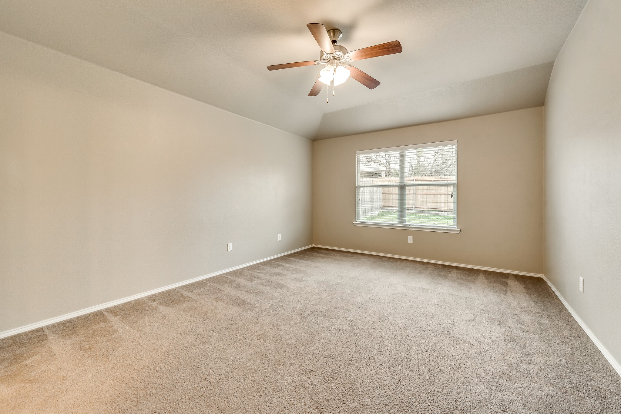 Building Photo - 2004 Zavala Dr